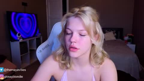 Maya online show from March 29, 3:39 am