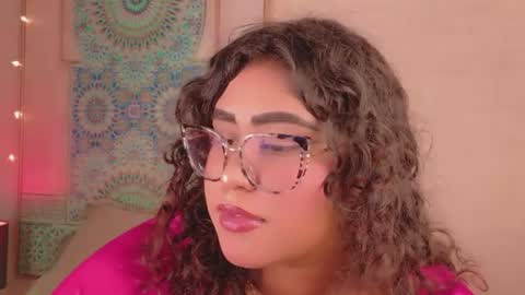 Snapshot of maya_house chatting on July 7, 6:47 am maya_house online show from July 7, 6:47 am