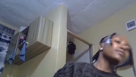 Snapshot of maya_melody chatting on February 24, 9:46 pm maya_melody online show from February 24, 9:46 pm