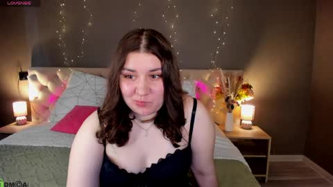 Snapshot of maya_raay chatting on April 9, 1:16 am Maya online show from April 9, 1:16 am