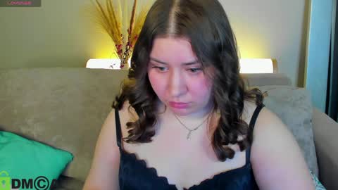 Snapshot of maya_raay chatting on April 10, 1:11 am Maya online show from April 10, 1:11 am