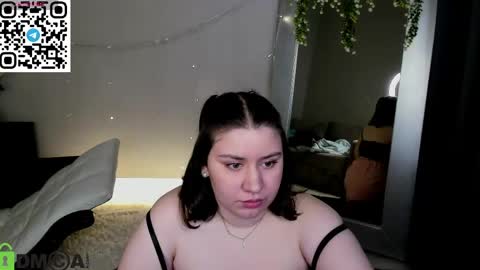 Snapshot of maya_raay chatting on April 26, 1:14 am Maya online show from April 26, 1:14 am