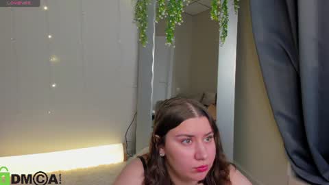 Snapshot of maya_raay chatting on June 20, 1:19 am Maya online show from June 20, 1:19 am