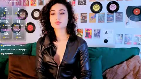 Snapshot of maya_rogerss chatting on April 19, 6:10 pm Maya online show from April 19, 6:10 pm