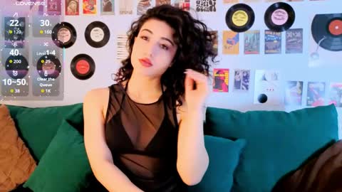 Snapshot of maya_rogerss chatting on April 21, 2:45 pm Maya online show from April 21, 2:45 pm