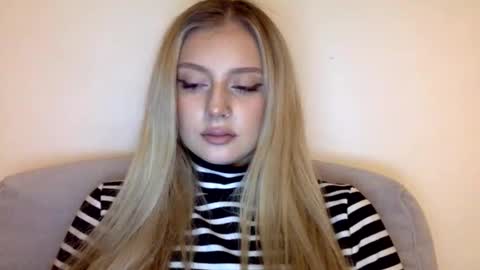 Snapshot of mayaflirt chatting on February 13, 2:35 pm mayaflirt online show from February 13, 2:35 pm