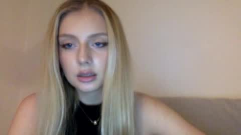 Snapshot of mayaflirt chatting on February 18, 9:00 pm mayaflirt online show from February 18, 9:00 pm