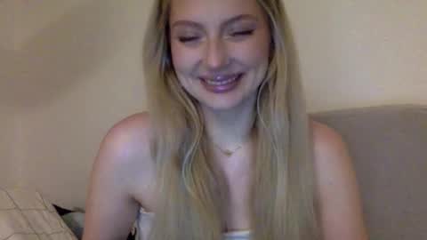 Snapshot of mayaflirt chatting on February 28, 4:19 pm mayaflirt online show from February 28, 4:19 pm