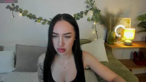 Snapshot of mayaglamourr chatting on June 16, 6:27 am mayaglamourr online show from June 16, 6:27 am