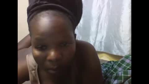 Snapshot of mayah_sexy chatting on December 22, 9:42 pm mayah_sexy online show from December 22, 9:42 pm