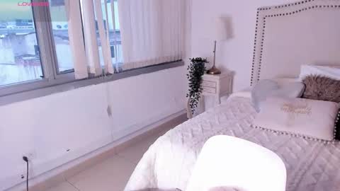 Mayajhons online show from March 20, 11:37 am