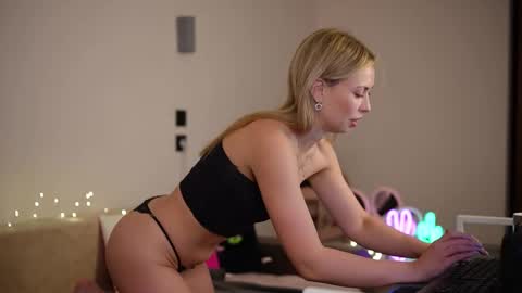 M A Y A online show from November 2, 4:26 am