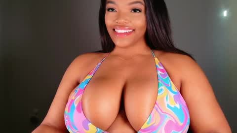 MayBabi online show from February 9, 2:18 pm