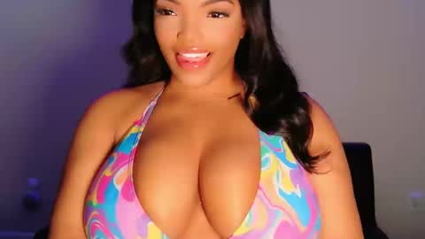 MayBabi online show from February 4, 11:38 am