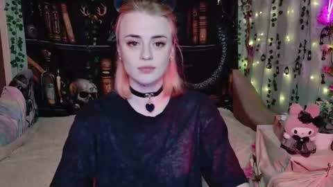 maybe_yours333 online show from June 26, 5:39 pm