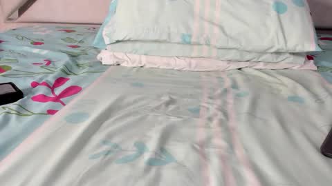 Snapshot of maybelline_666 chatting on April 18, 8:42 pm Maybelline69 online show from April 18, 8:42 pm