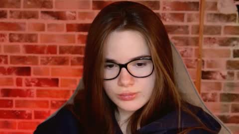 maybloom_ online show from February 12, 6:30 am