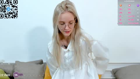 Snapshot of maydaguy chatting on January 20, 1:53 pm Megan online show from January 20, 1:53 pm