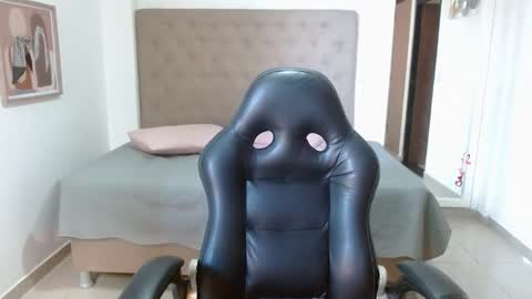 MAYA online show from December 4, 6:27 pm