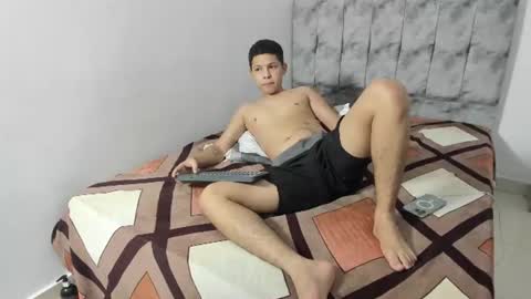 Snapshot of maykyboyx chatting on July 2, 9:32 pm Mayky... online show from July 2, 9:32 pm