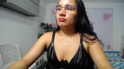 Snapshot of maylin_hornyy19 chatting on April 27, 7:01 pm Maylin online show from April 27, 7:01 pm