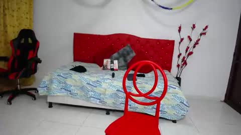 Snapshot of maylin_hornyy19 chatting on June 25, 5:12 am Maylin online show from June 25, 5:12 am