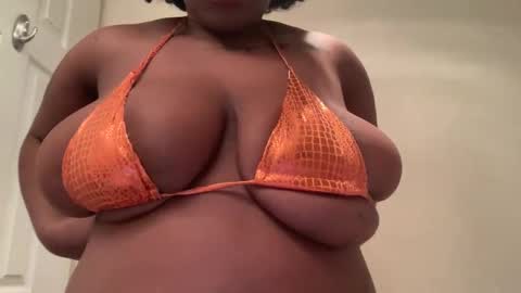 mayluvsu online show from January 17, 9:47 am