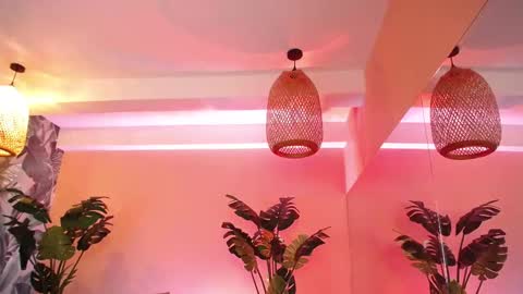 Mayly online show from March 29, 1:00 pm