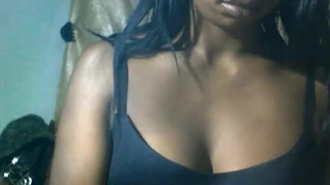Snapshot of mayolu586 chatting on June 5, 5:25 am Maya online show from June 5, 5:25 am