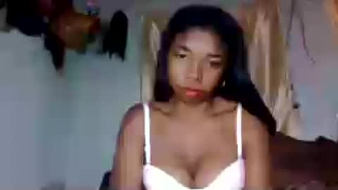 Snapshot of mayolu586 chatting on June 19, 7:34 am Maya online show from June 19, 7:34 am