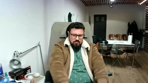 Snapshot of maythe4bwu chatting on October 26, 12:22 pm maythe4bwu online show from October 26, 12:22 pm