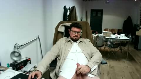 Snapshot of maythe4bwu chatting on November 22, 11:26 pm maythe4bwu online show from November 22, 11:26 pm