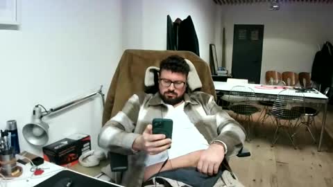 Snapshot of maythe4bwu chatting on January 8, 10:56 pm maythe4bwu online show from January 8, 10:56 pm