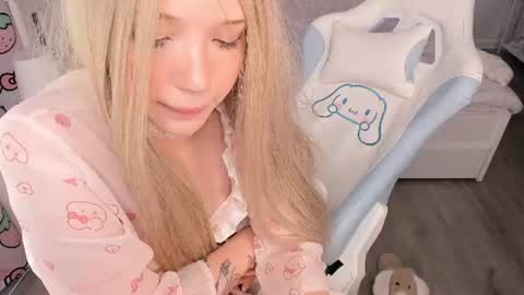  Mila  online show from June 25, 9:47 am