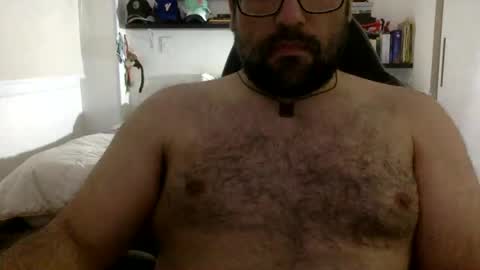 Snapshot of mbotve chatting on June 3, 4:48 am VzlaMan online show from June 3, 4:48 am