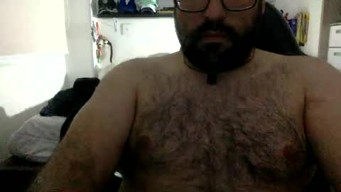 Snapshot of mbotve chatting on June 12, 5:17 am VzlaMan online show from June 12, 5:17 am