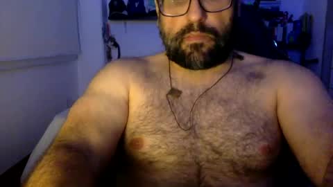Snapshot of mbotve chatting on June 14, 3:41 am VzlaMan online show from June 14, 3:41 am