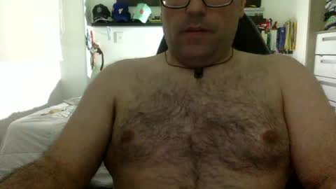 Snapshot of mbotve chatting on June 21, 5:54 am VzlaMan online show from June 21, 5:54 am
