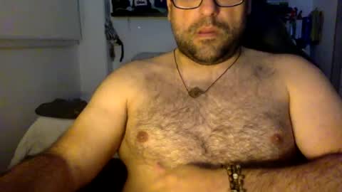 Snapshot of mbotve chatting on June 30, 4:46 am VzlaMan online show from June 30, 4:46 am