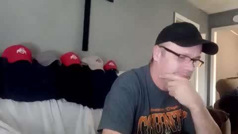 Snapshot of mcfly1973 chatting on December 2, 8:19 am mcfly1973 online show from December 2, 8:19 am