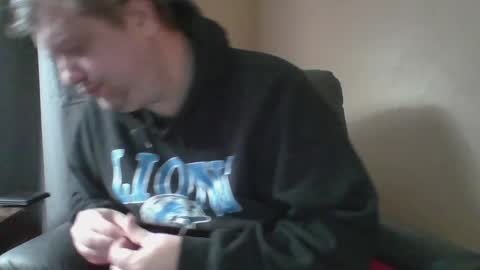 Snapshot of mckhero chatting on April 2, 11:52 am Sean online show from April 2, 11:52 am