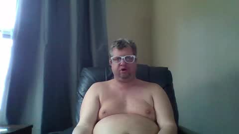 Snapshot of mckhero chatting on April 3, 4:16 pm Sean online show from April 3, 4:16 pm