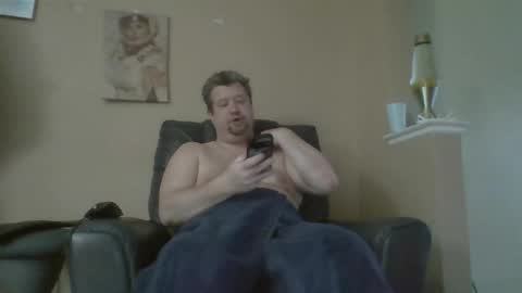 Snapshot of mckhero chatting on April 12, 11:48 am Sean online show from April 12, 11:48 am