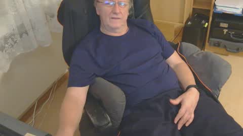 mcswis6 online show from January 21, 5:41 pm