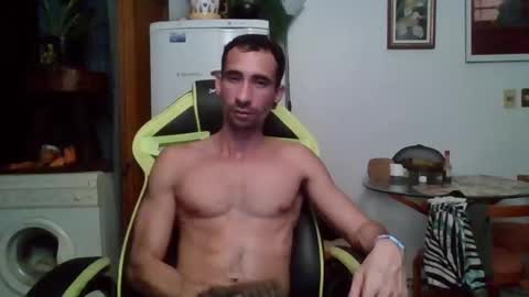 Snapshot of mdbisc chatting on December 14, 10:39 pm mdbisc online show from December 14, 10:39 pm