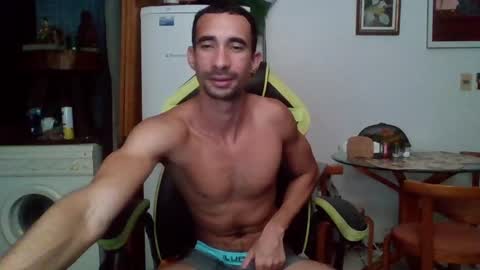 Snapshot of mdbisc chatting on January 14, 3:01 am mdbisc online show from January 14, 3:01 am