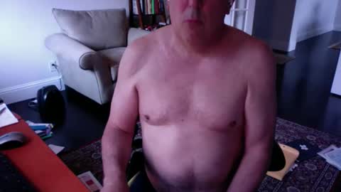 Snapshot of mdog9669 chatting on May 17, 8:05 pm mdog9669 online show from May 17, 8:05 pm