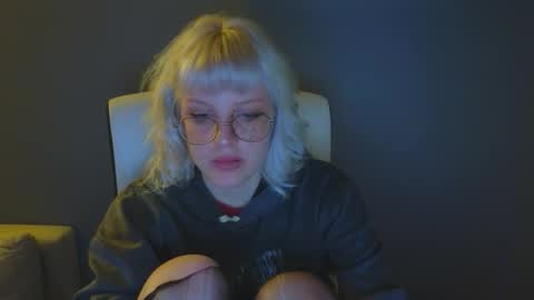 Snapshot of me1roze chatting on May 13, 10:06 pm Roze online show from May 13, 10:06 pm