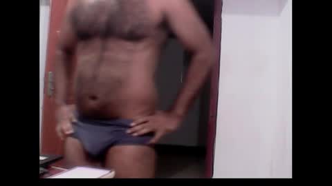 Snapshot of me_hai12 chatting on December 13, 11:50 pm me_hai12 online show from December 13, 11:50 pm