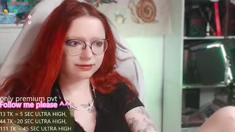Snapshot of me_hanna chatting on March 31, 2:35 am Hanna online show from March 31, 2:35 am